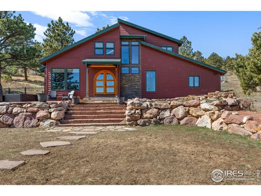 Backyard, Exterior, Facade, Log Home