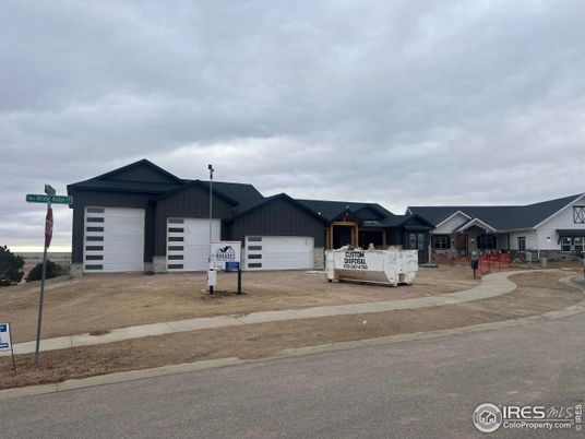 Attached, Exterior, Facade, Ranch