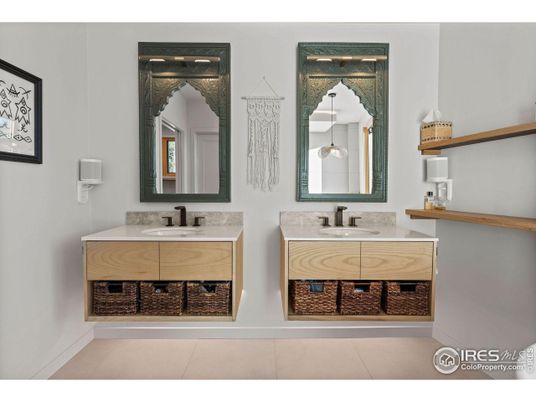 Bathroom, Dual Sink Vanities, Interior