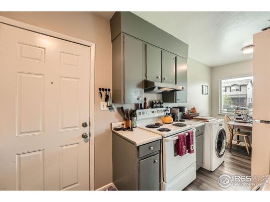 Dining room, Interior, Washer, Wood Texture Flooring