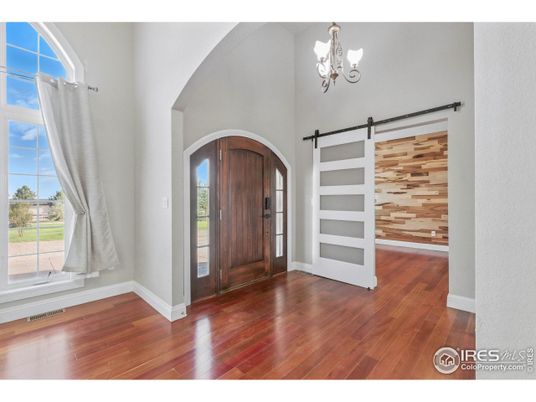 Chandelier, Empty room, Interior, Pendant Lights, Wood Texture Flooring, Wooden Walls