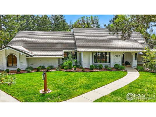 Backyard, Exterior, Facade, Ranch
