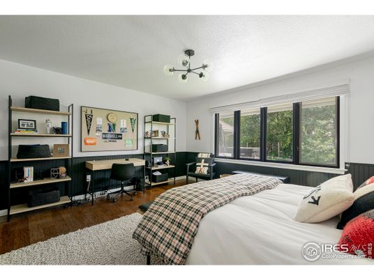 Bedroom, Home Office, Interior, Pendant Lights, Wood Texture Flooring