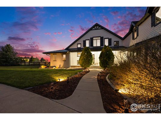 Backyard, Exterior, Facade, Farmhouse