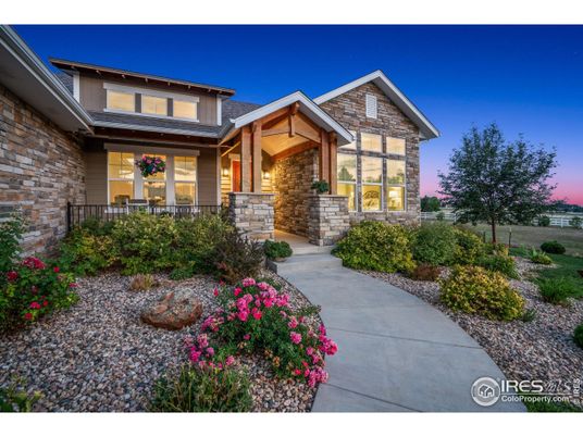 Exterior, Facade, American Craftsman