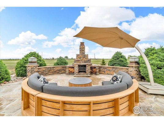 Exterior, Fireplace