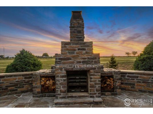 Exterior, Fireplace