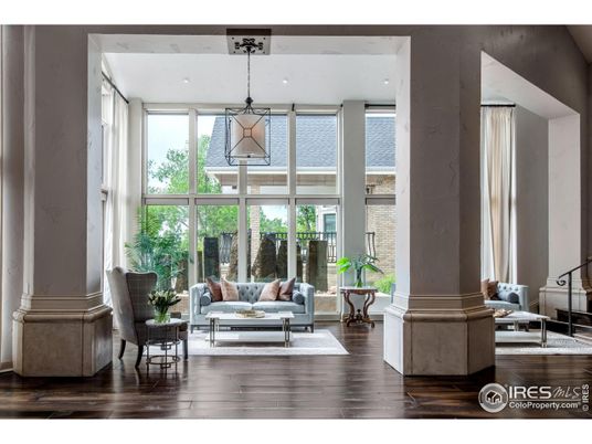Interior, Living room, Pendant Lights, Recessed Lighting, Wood Texture Flooring