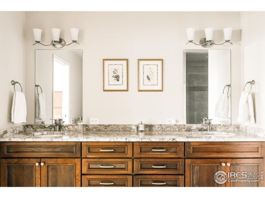 Bathroom, Dual Sink Vanities, Interior