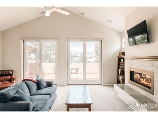 Fireplace, Interior, Living room