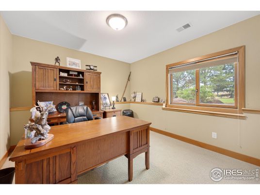 Home Office, Interior