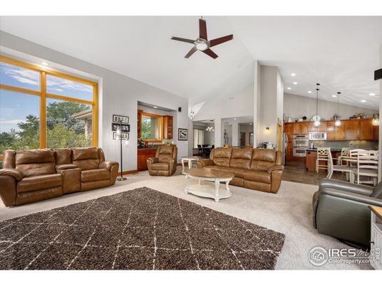 Interior, Kitchen, Living room, Pendant Lights, Recessed Lighting, Stainless Steel Appliances