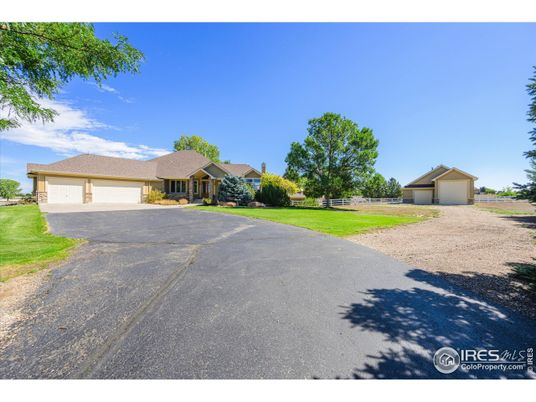 Backyard, Detached Garage, Exterior
