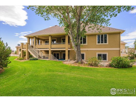 Backyard, Exterior, Facade, Split Level