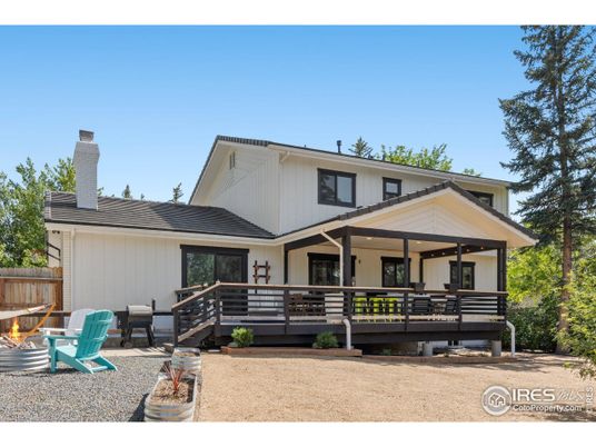 Backyard, Exterior, Facade, Farmhouse