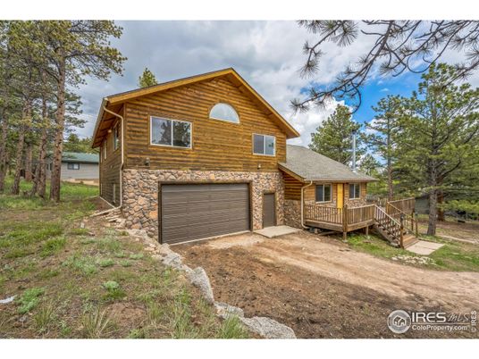 Attached, Exterior, Facade, Log Home