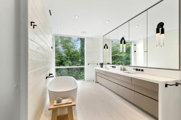 Bathroom, Dual Sink Vanities, Free Standing Baths, Interior, Recessed Lighting