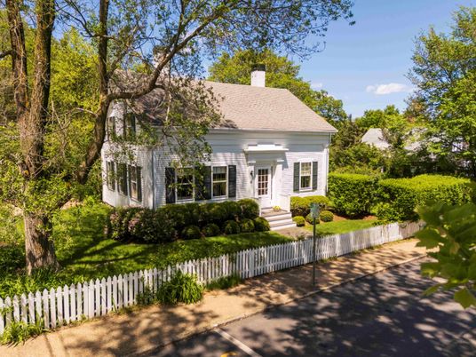 Backyard, Exterior, Facade, Georgian