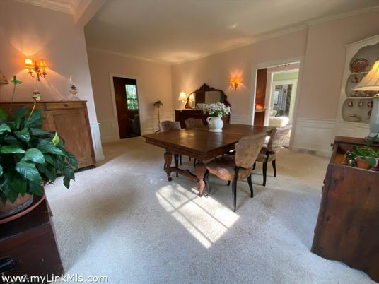 Dining room, Interior