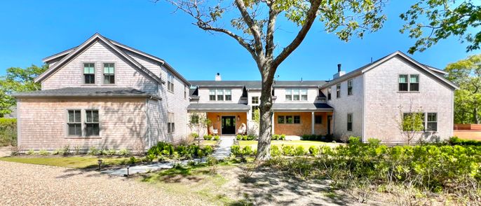 Exterior, Facade, Brick Facade, Farmhouse