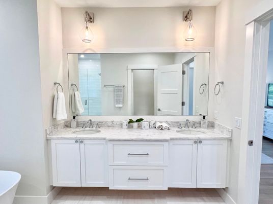Bathroom, Dual Sink Vanities, Interior