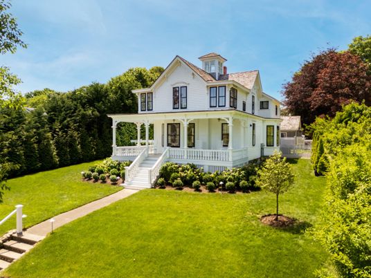 Backyard, Exterior, Facade, Farmhouse