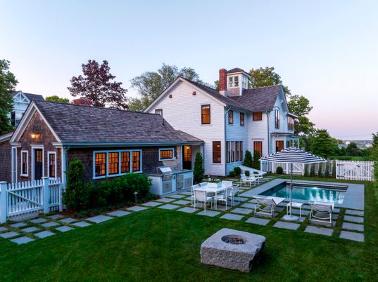 Backyard, Exterior, Pool