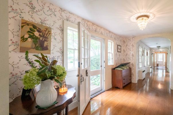 Chandelier, Interior, Wood Texture Flooring