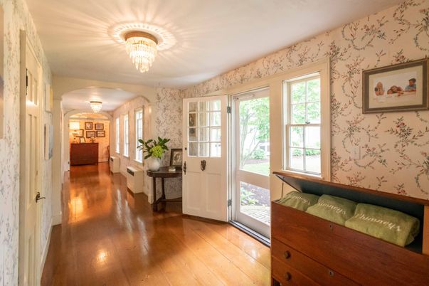 Chandelier, Interior, Wood Texture Flooring