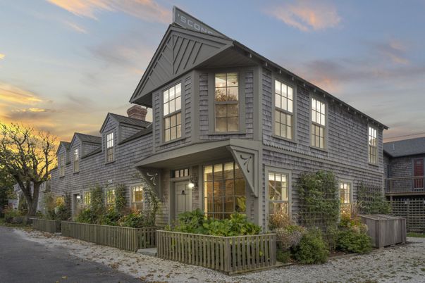 Exterior, Facade, Farmhouse