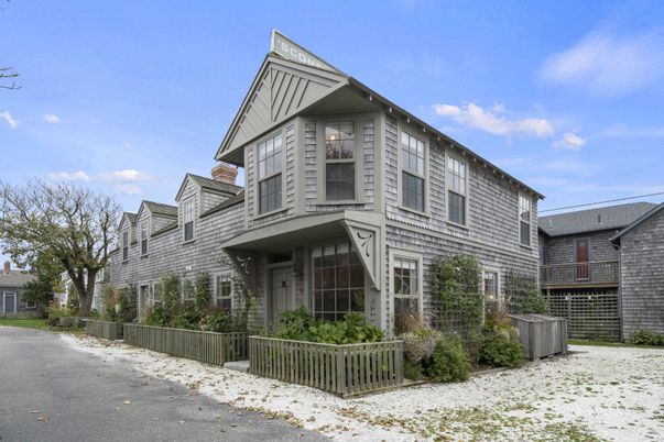 Exterior, Facade, Queen Anne Victorian