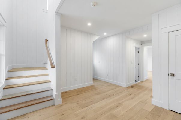 Empty room, Interior, Recessed Lighting, Wood Texture Flooring