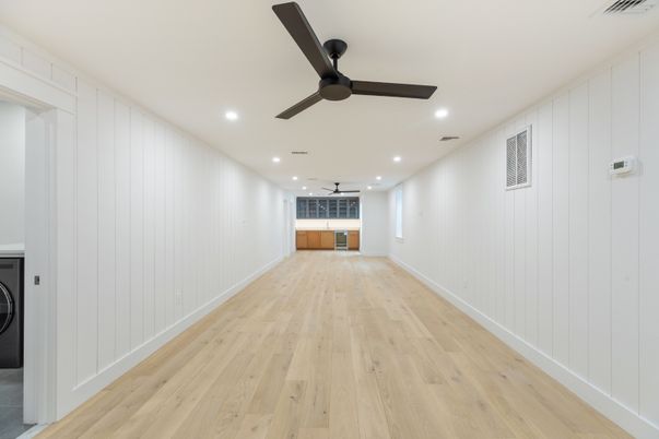 Empty room, Interior, Recessed Lighting, Wood Texture Flooring