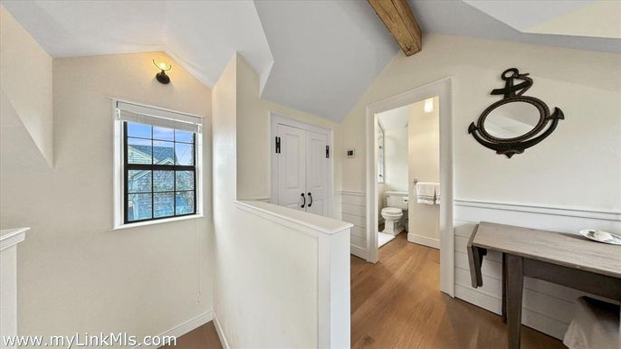 Bathroom, Interior, Wooden Beams, Wood Texture Flooring