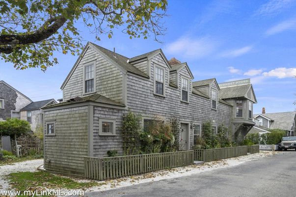 Exterior, Facade, Cape Cod