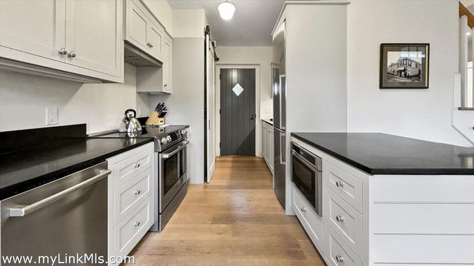 Interior, Kitchen, Stainless Steel Appliances, Wood Texture Flooring