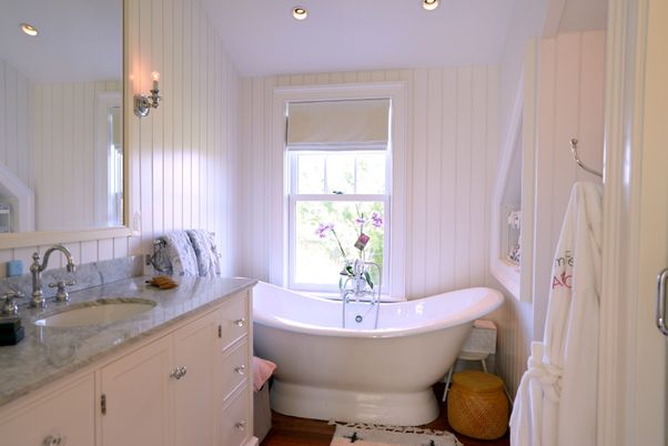 Bathroom, Free Standing Baths, Interior, Recessed Lighting, Wood Texture Flooring