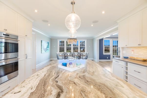 Chandelier, Dining room, Interior, Kitchen, Pendant Lights, Recessed Lighting, Stainless Steel Appliances, Wood Texture Flooring