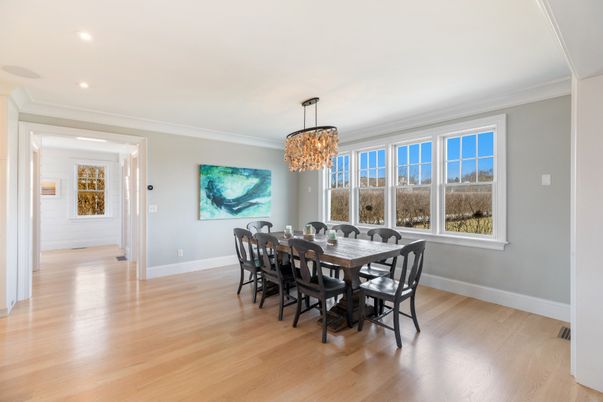 Chandelier, Dining room, Interior, Recessed Lighting, Wood Texture Flooring