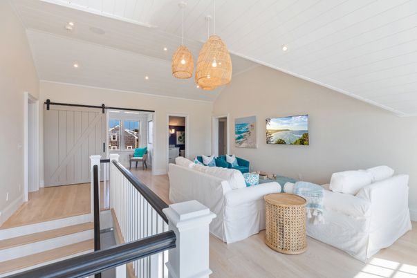 Interior, Living room, Pendant Lights, Recessed Lighting, Wood Texture Flooring