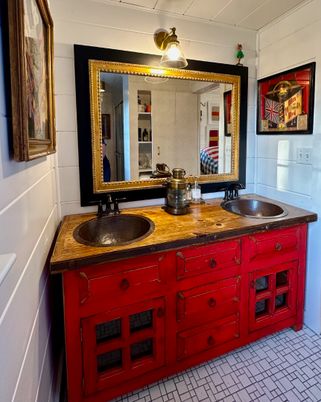 Bathroom, Dual Sink Vanities, Interior