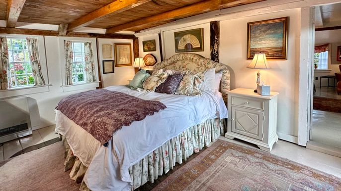 Bedroom, Interior, Wooden Beams, Wooden Ceilings