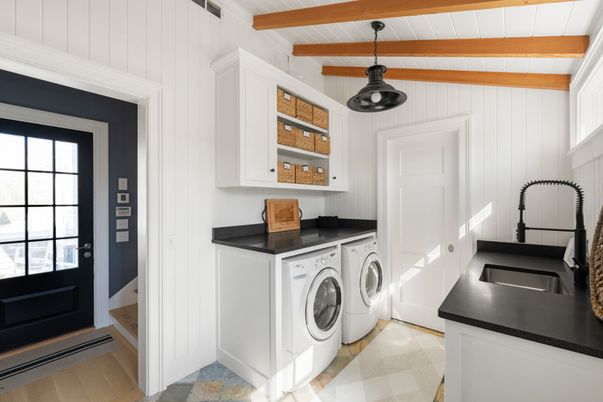 Interior, Pendant Lights, Washer, Wooden Beams