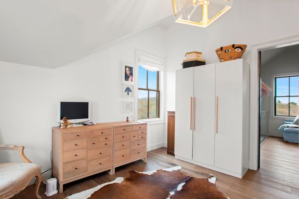 Interior, Pendant Lights, Wood Texture Flooring