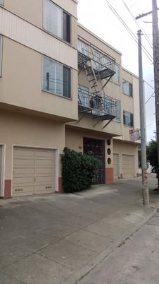 Attached, Exterior, Facade, Rowhouse