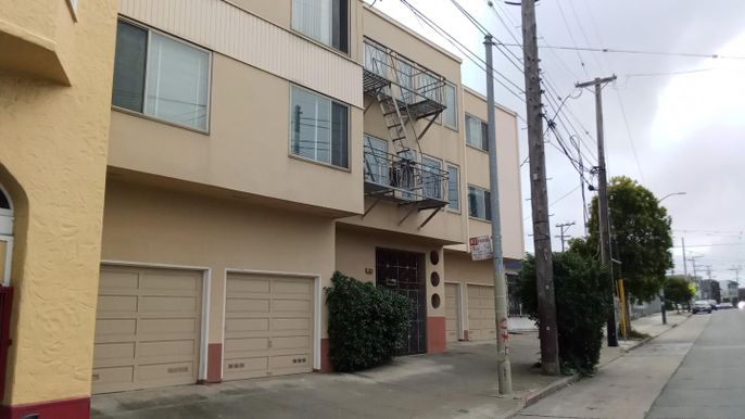 Attached, Exterior, Facade, None