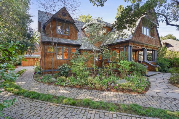 Exterior, Facade, Brick Facade, Log Home