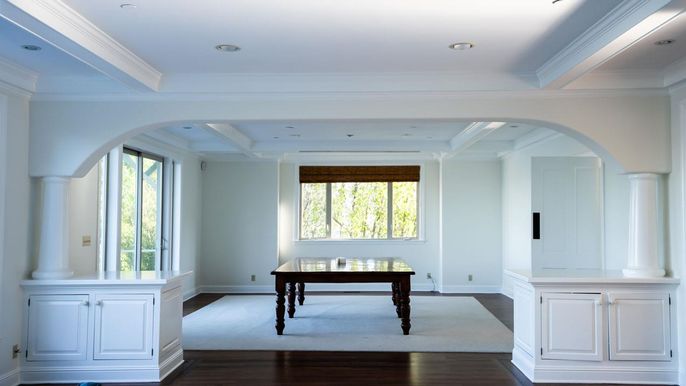 Interior, Recessed Lighting, Wood Texture Flooring