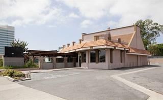 Exterior, Facade, Mediterranean