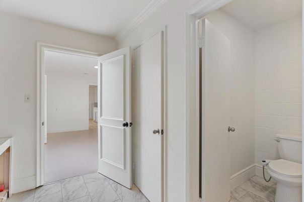 Bathroom, Interior, Marble, Recessed Lighting